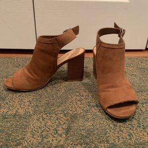 Open Toe Chunky Heel - Light Brown